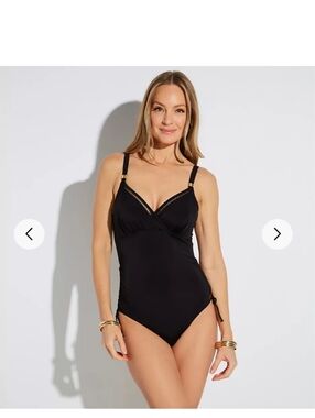 Fantasie East Hampton black 1 piece swimsuit w gold tone details. Size 38G NWOT